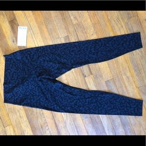 NWT Align HR Pant 28”